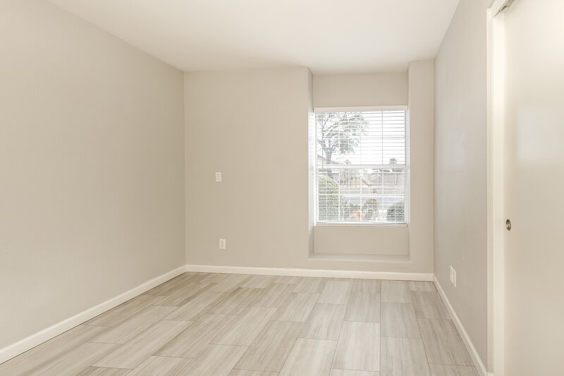 2,300/Mo, 6402 W Potter Dr Glendale, AZ 85308 Bedroom View