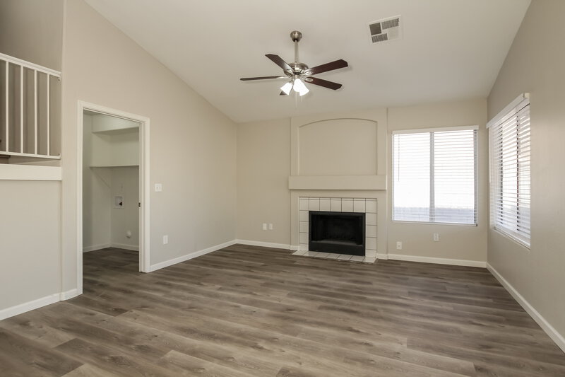 2,045/Mo, 8734 W Greer Ave Peoria, AZ 85345 Living Room View 2