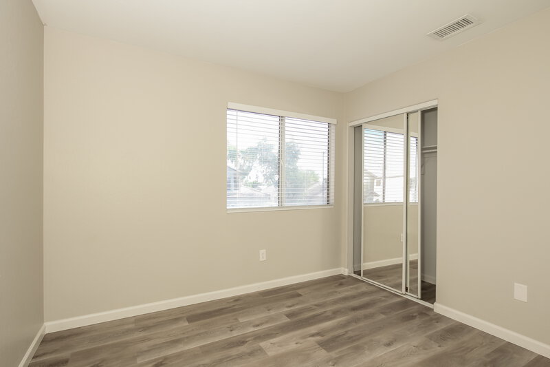 2,045/Mo, 8734 W Greer Ave Peoria, AZ 85345 Bedroom View 4