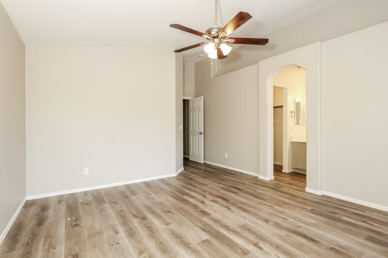 2,285/Mo, 5473 W Augusta Ave Glendale, AZ 85301 Main Bedroom View