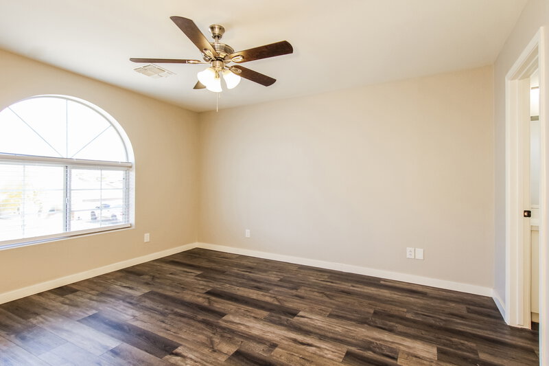 2,265/Mo, 9171 W Harmony Ln Peoria, AZ 85382 Main Bedroom View