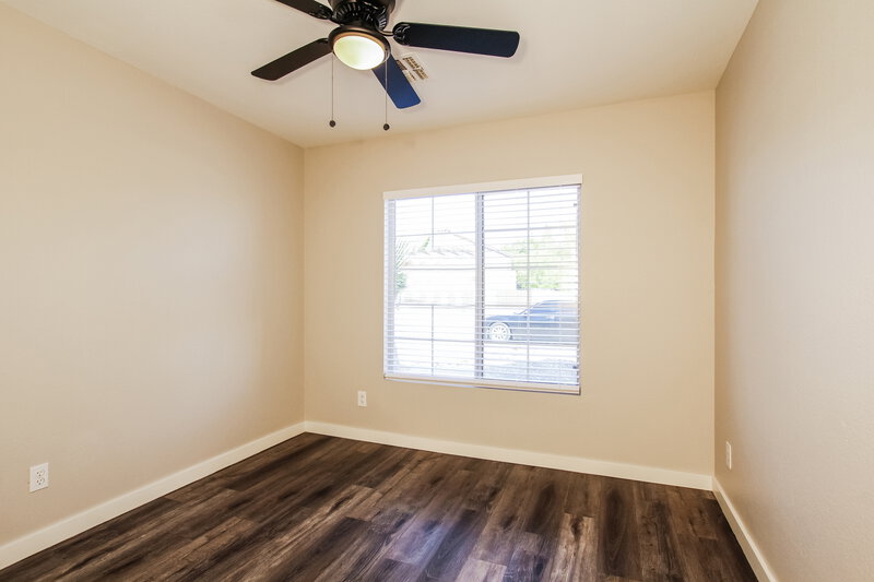2,265/Mo, 9171 W Harmony Ln Peoria, AZ 85382 Bedroom View
