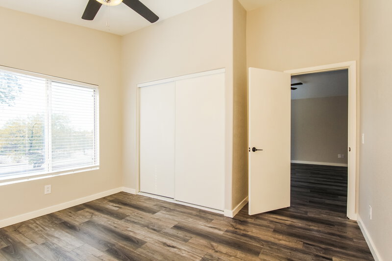 2,265/Mo, 9171 W Harmony Ln Peoria, AZ 85382 Bedroom View 2