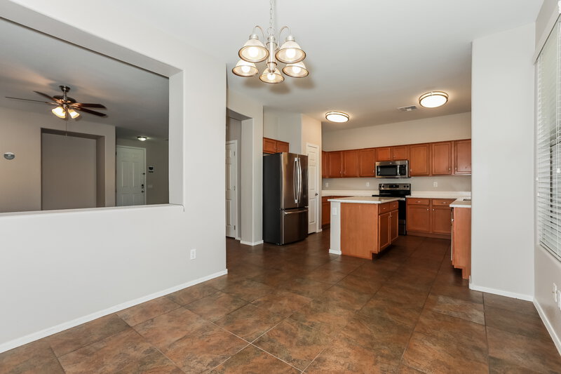 2,195/Mo, 3826 E Fairview St Gilbert, AZ 85295 Dining Room View 2