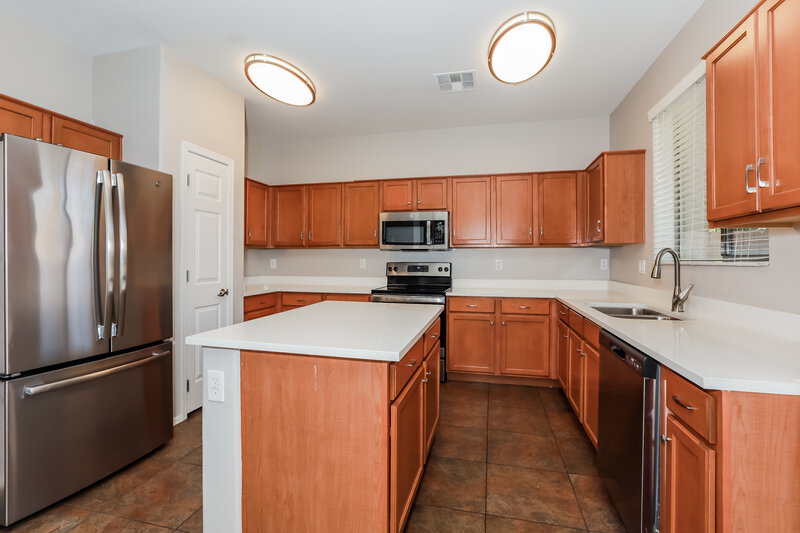 2,195/Mo, 3826 E Fairview St Gilbert, AZ 85295 Kitchen View