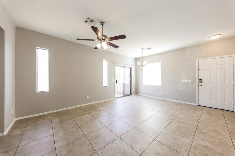 2,145/Mo, 22052 N 30th Dr Phoenix, AZ 85027 Living Room View 2