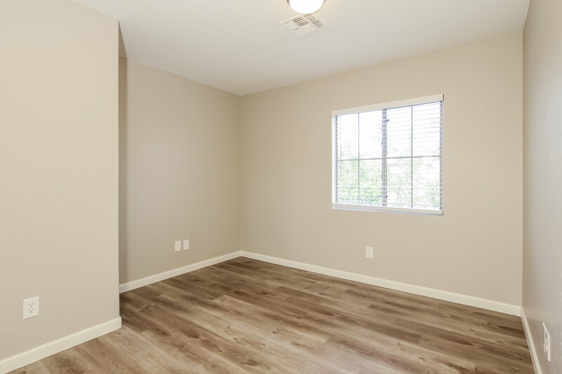 2,170/Mo, 22052 N 30th Dr Phoenix, AZ 85027 Bedroom View 2