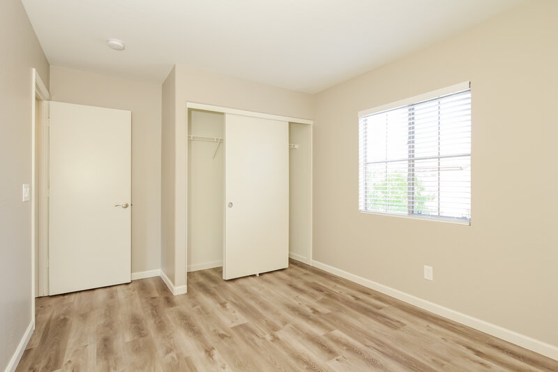 2,170/Mo, 22052 N 30th Dr Phoenix, AZ 85027 Bedroom View 4