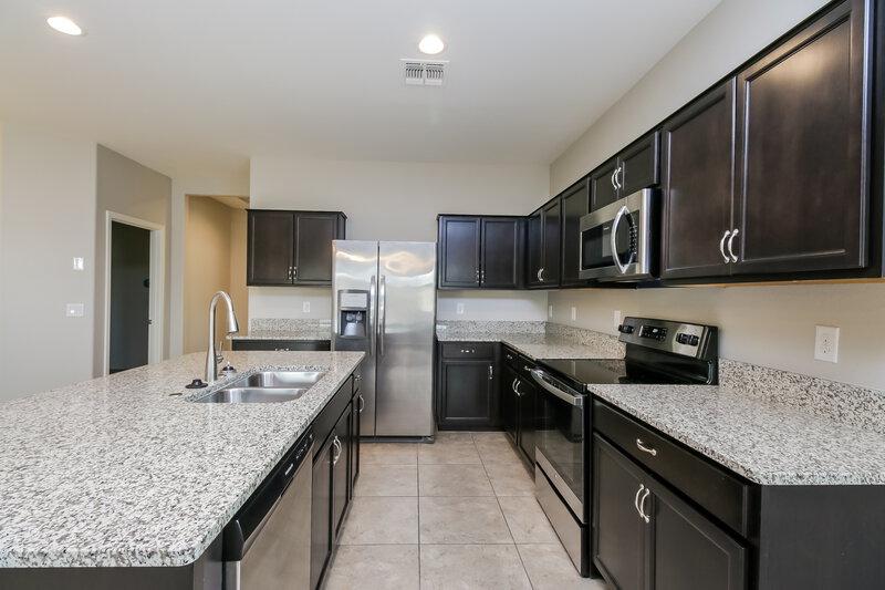 1,900/Mo, 5161 E Wallace Way San Tan Valley, AZ 85143 Kitchen View