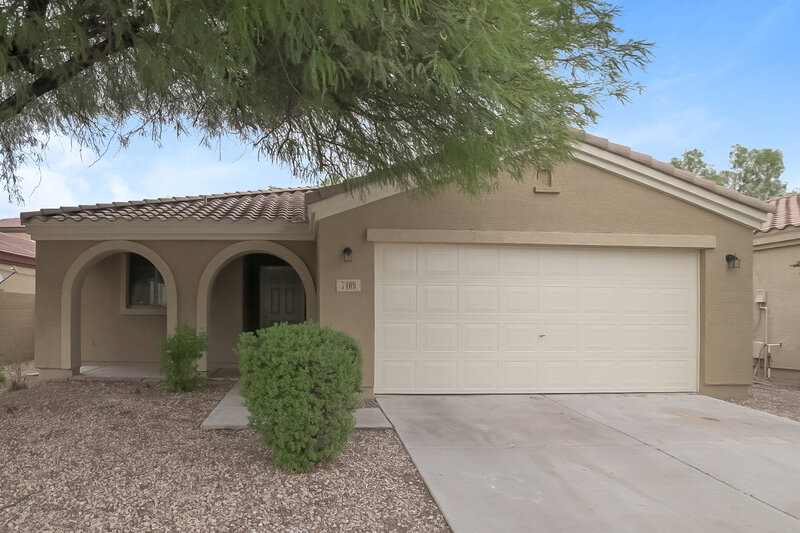 1,965/Mo, 7409 S 37th Gln Phoenix, AZ 85041 External View