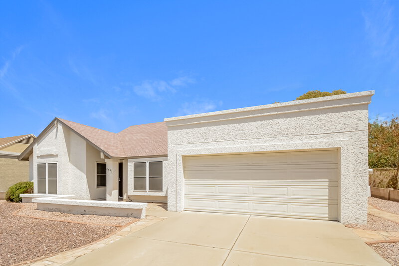 1,955/Mo, 8832 W Hazelwood St Phoenix, AZ 85037 Front View