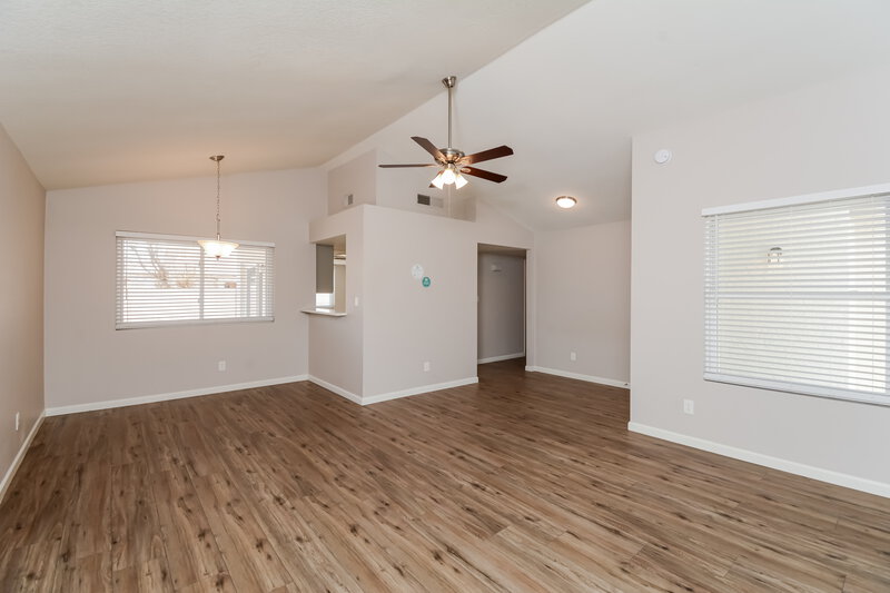 1,955/Mo, 8832 W Hazelwood St Phoenix, AZ 85037 Living Room View