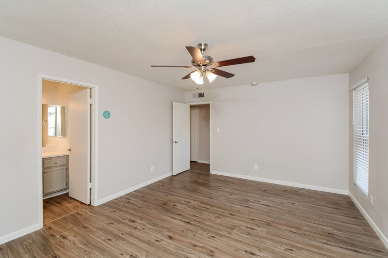 1,955/Mo, 8832 W Hazelwood St Phoenix, AZ 85037 Main Bedroom View