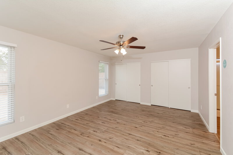 1,955/Mo, 8832 W Hazelwood St Phoenix, AZ 85037 Main Bedroom View 2