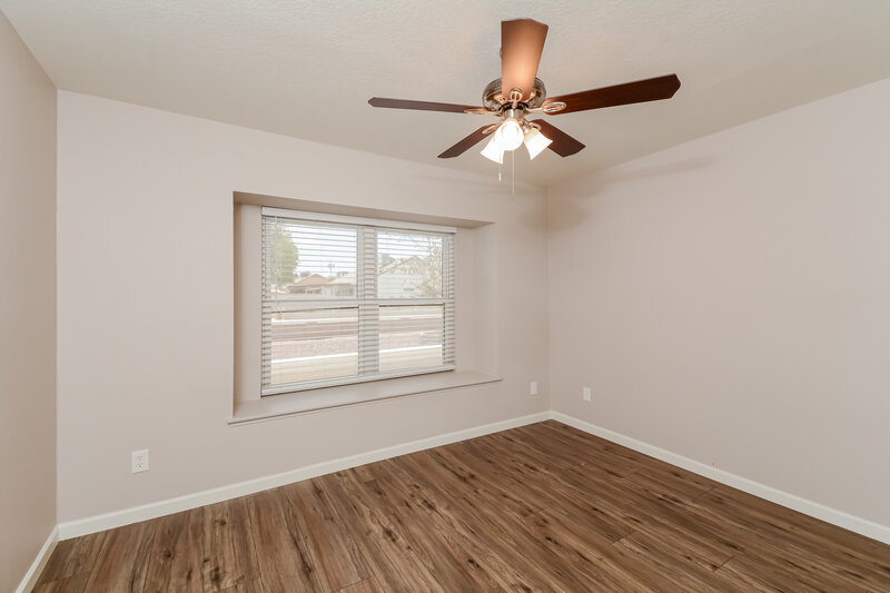 1,955/Mo, 8832 W Hazelwood St Phoenix, AZ 85037 Bedroom View