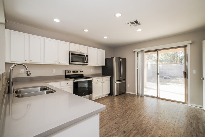 1,815/Mo, 2879 W Five Mile Peak Dr Queen Creek, AZ 85142 Kitchen View