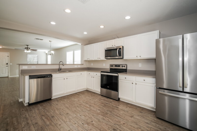 1,815/Mo, 2879 W Five Mile Peak Dr Queen Creek, AZ 85142 Kitchen View 2