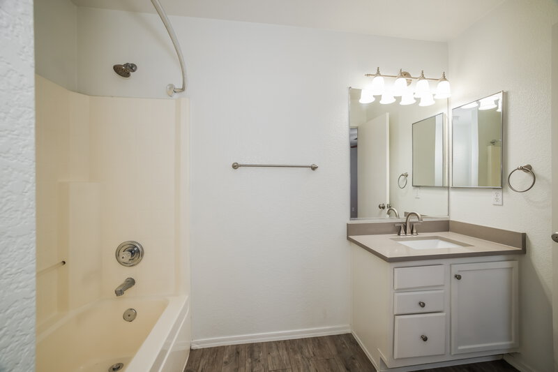 1,815/Mo, 2879 W Five Mile Peak Dr Queen Creek, AZ 85142 Main Bathroom View 2