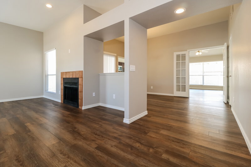 2,095/Mo, 7233 W Ocotillo Rd Glendale, AZ 85303 Living Room View 2