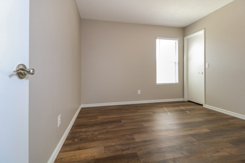 2,095/Mo, 7233 W Ocotillo Rd Glendale, AZ 85303 Bedroom View