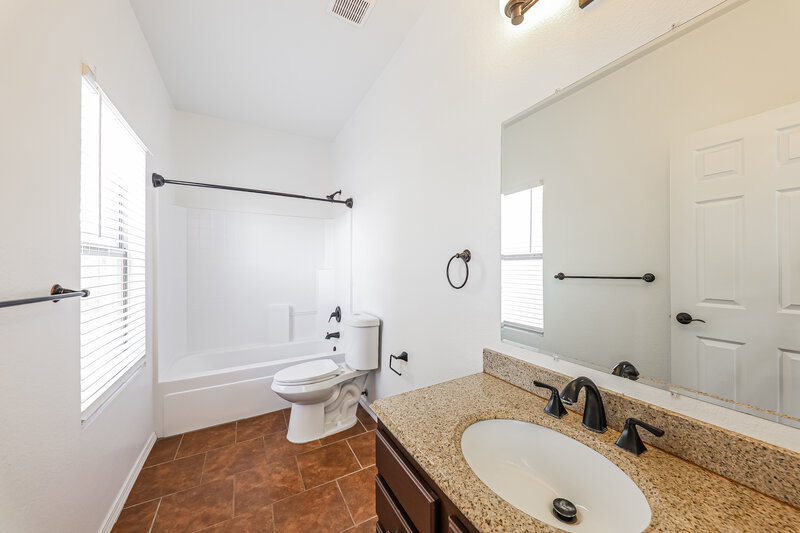 1,800/Mo, 15316 W Cortez St Surprise, AZ 85379 Main Bathroom View