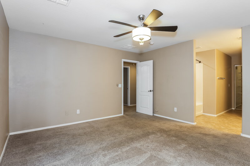 2,270/Mo, 2044 S Heron Ln Gilbert, AZ 85295 Main Bedroom View 2