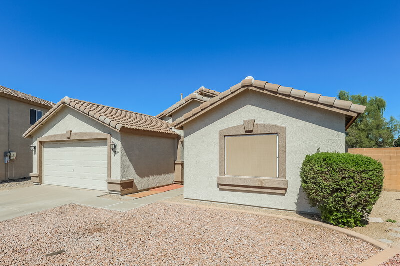 2,100/Mo, 13710 N 124th Ln El Mirage, AZ 85335 Front View