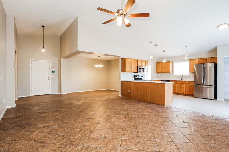 2,230/Mo, 13710 N 124th Ln El Mirage, AZ 85335 Living Room View 2