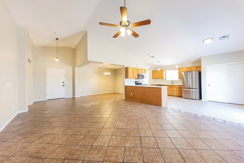 2,100/Mo, 13710 N 124th Ln El Mirage, AZ 85335 Living Room View 2