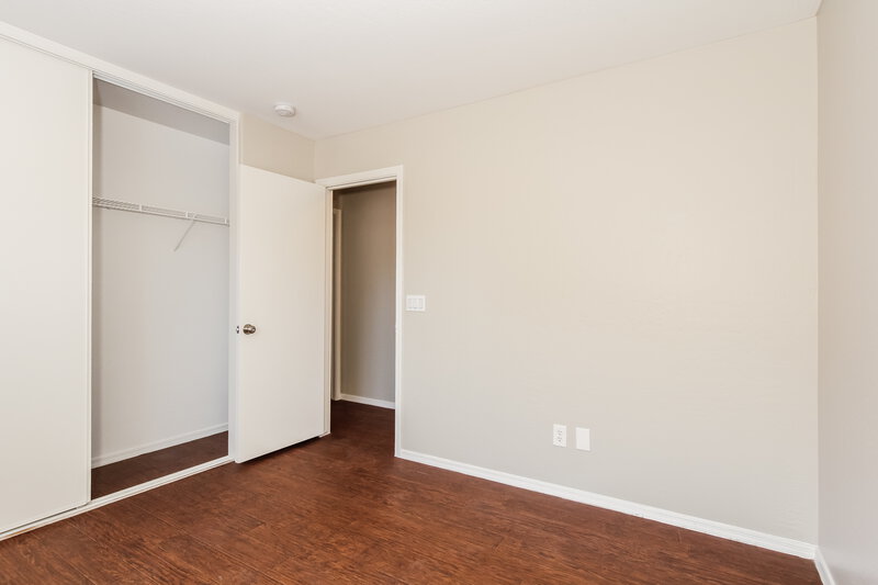 2,230/Mo, 13710 N 124th Ln El Mirage, AZ 85335 Bedroom View 2