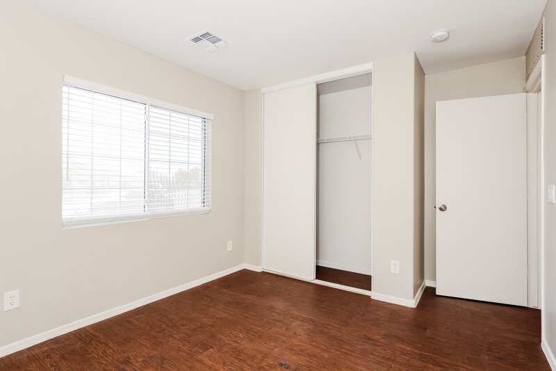 2,230/Mo, 13710 N 124th Ln El Mirage, AZ 85335 Bedroom View 3