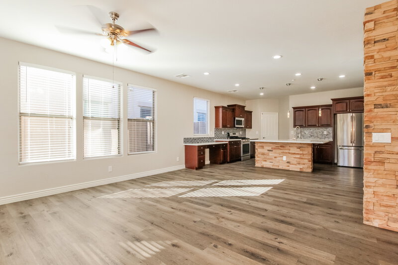 2,220/Mo, 29751 N 121st Dr Peoria, AZ 85383 Living Room View