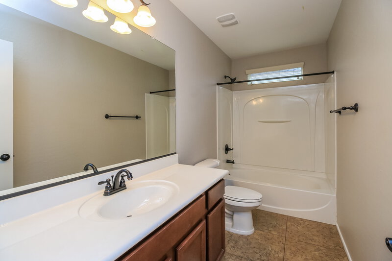 3,660/Mo, 951 S Adam Way Gilbert, AZ 85296 Bathroom View