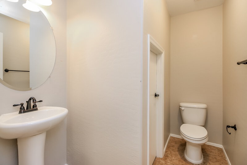 3,660/Mo, 951 S Adam Way Gilbert, AZ 85296 Bathroom View 2
