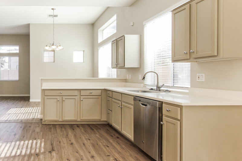 2,240/Mo, 2222 S Harper St Mesa, AZ 85209 Kitchen View