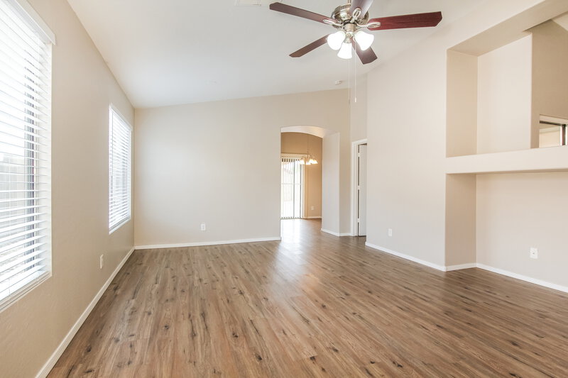 2,040/Mo, 14841 W Redfield Rd Surprise, AZ 85379 Living Room View