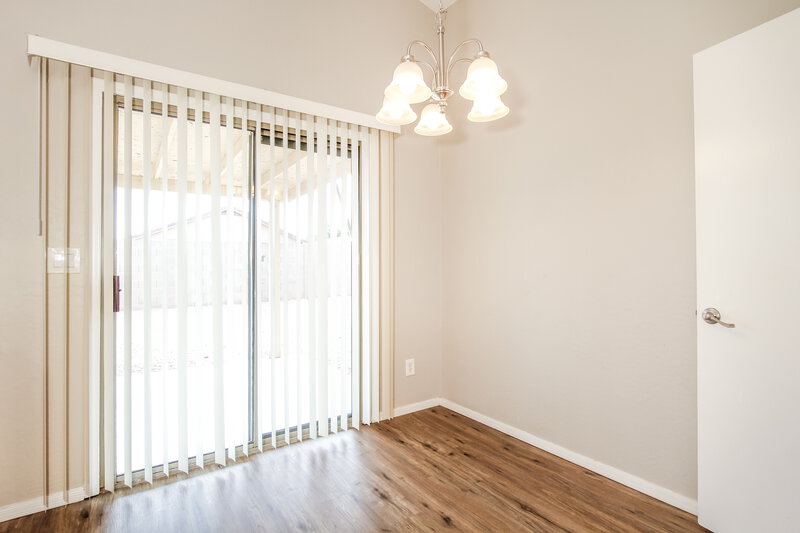 2,040/Mo, 14841 W Redfield Rd Surprise, AZ 85379 Dining Room View