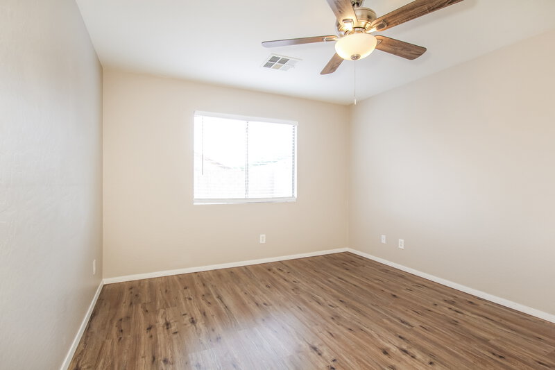 2,040/Mo, 14841 W Redfield Rd Surprise, AZ 85379 Main Bedroom View