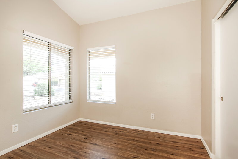2,040/Mo, 14841 W Redfield Rd Surprise, AZ 85379 Bedroom View 3