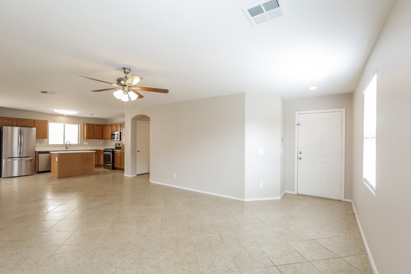 2,105/Mo, 4605 W Ellis St Laveen, AZ 85339 Living Room View 2