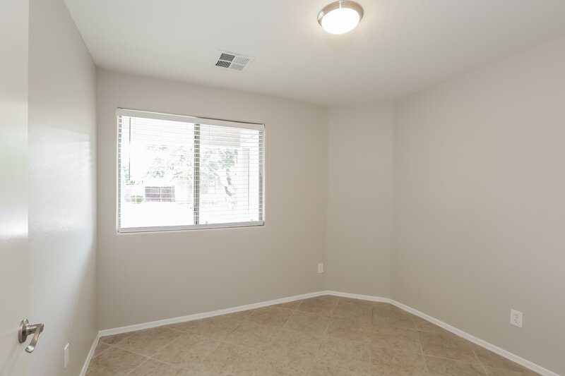 2,105/Mo, 4605 W Ellis St Laveen, AZ 85339 Bedroom View 3