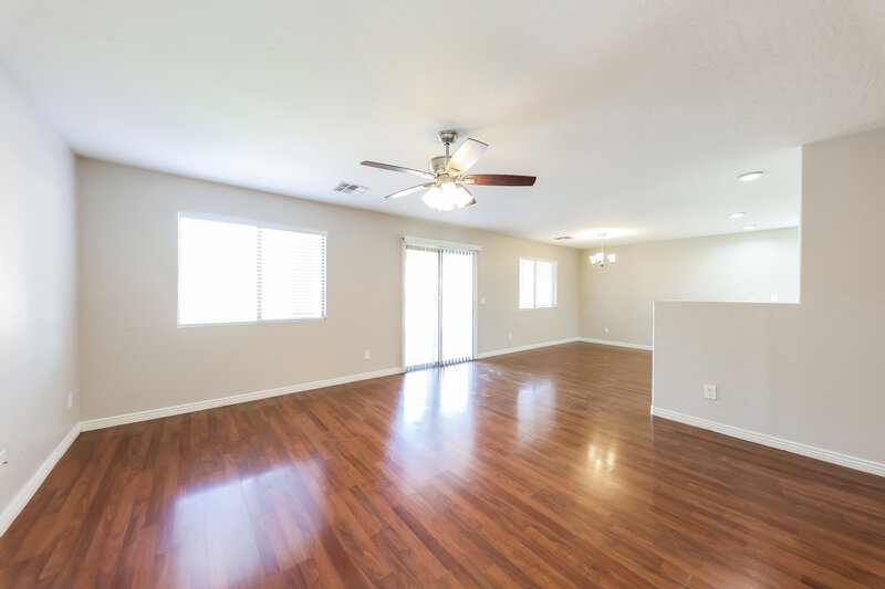 2,455/Mo, 23720 N 118th Ln Sun City, AZ 85373 Living Room View