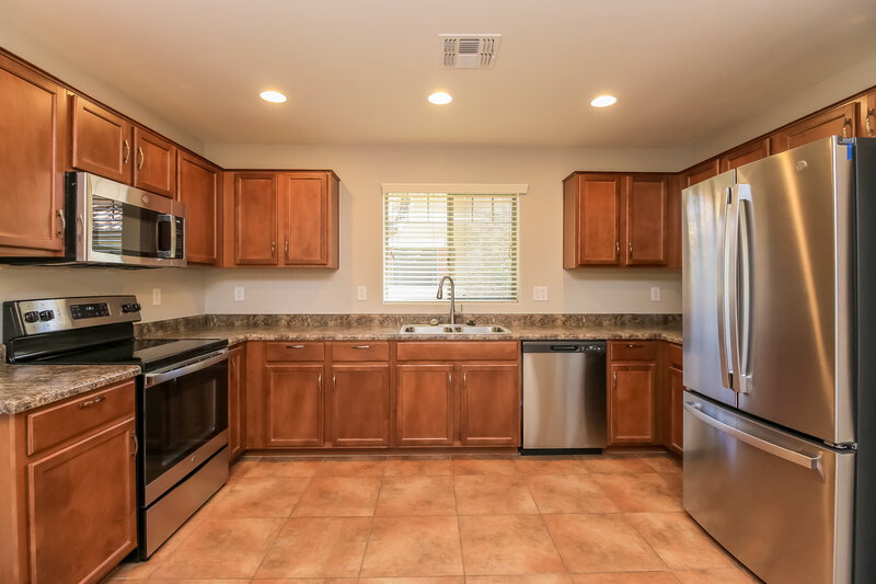 2,390/Mo, 2456 E Vermont Dr Gilbert, AZ 85295 Kitchen View 2