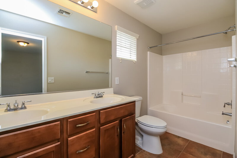 2,390/Mo, 2456 E Vermont Dr Gilbert, AZ 85295 Bathroom View