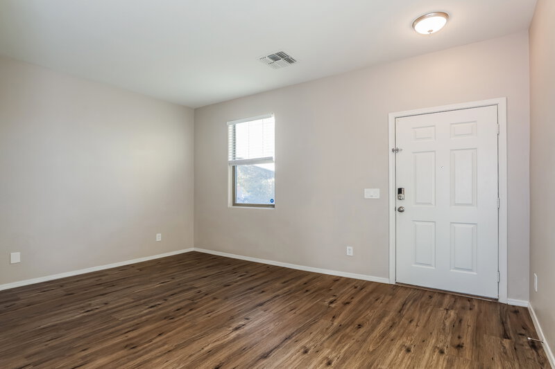 1,970/Mo, 6409 S 69th Glen Laveen, AZ 85339 Dining Room View