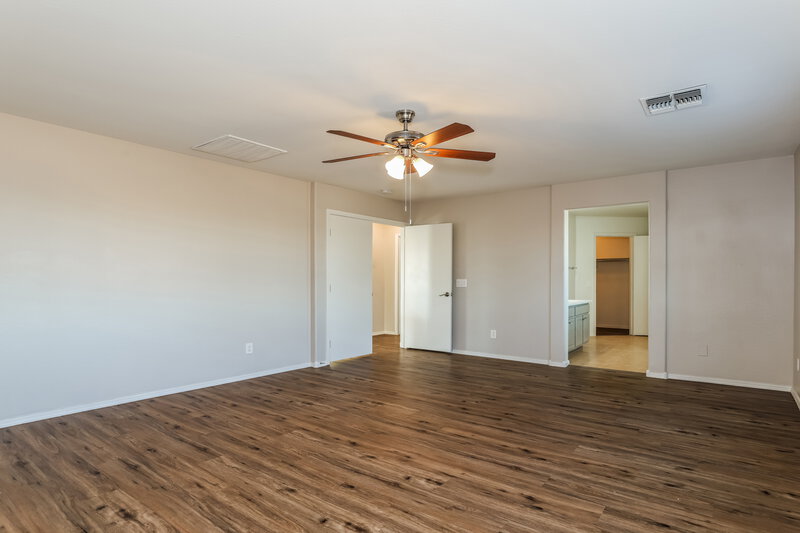 1,970/Mo, 6409 S 69th Glen Laveen, AZ 85339 Main Bedroom View 2