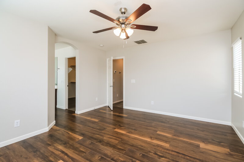 2,570/Mo, 4697 E Redfield Rd Gilbert, AZ 85234 Main Bedroom View 2