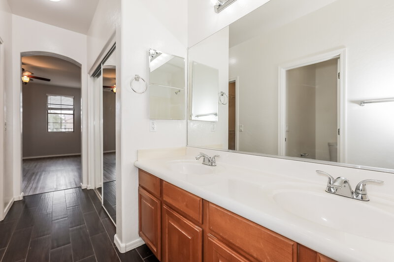 2,445/Mo, 3875 S Dew Drop Ln Gilbert, AZ 85297 Main Bathroom View