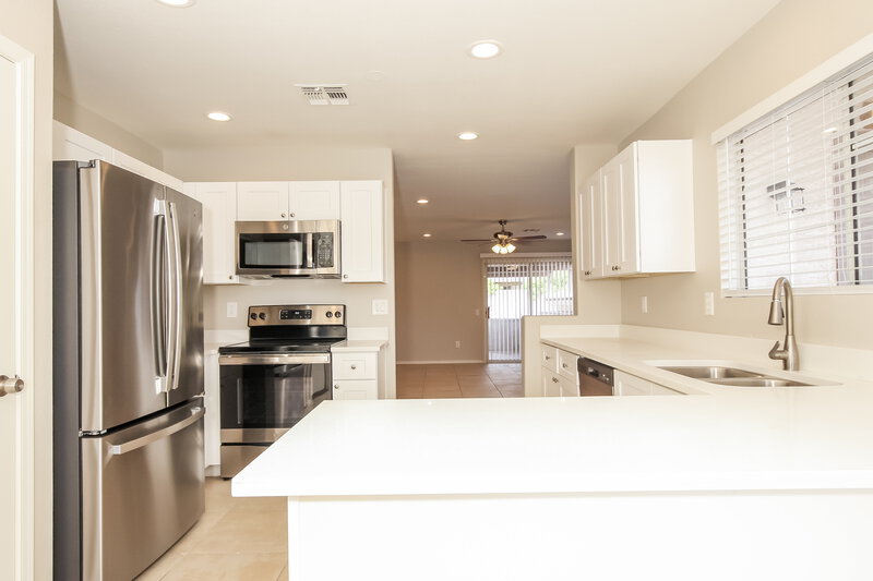 1,925/Mo, 5219 N 104th Dr Glendale, AZ 85307 Misc View 5