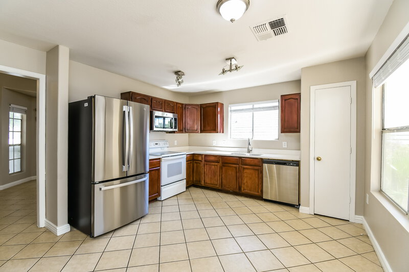 2,020/Mo, 1158 N Florence Dr Chandler, AZ 85226 Kitchen View